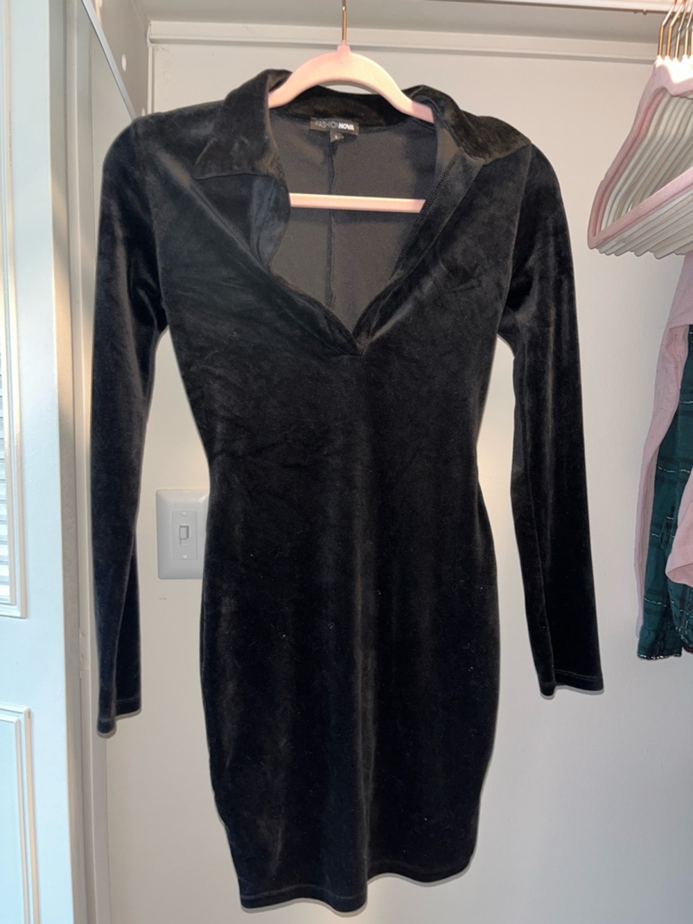 Fashion Nova Black Velvet Long Sleeve Collared V-Neck Dress